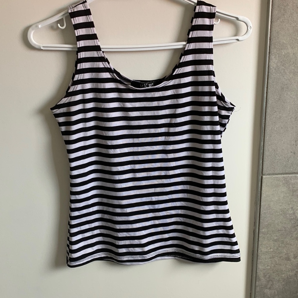 Women black and white camisole